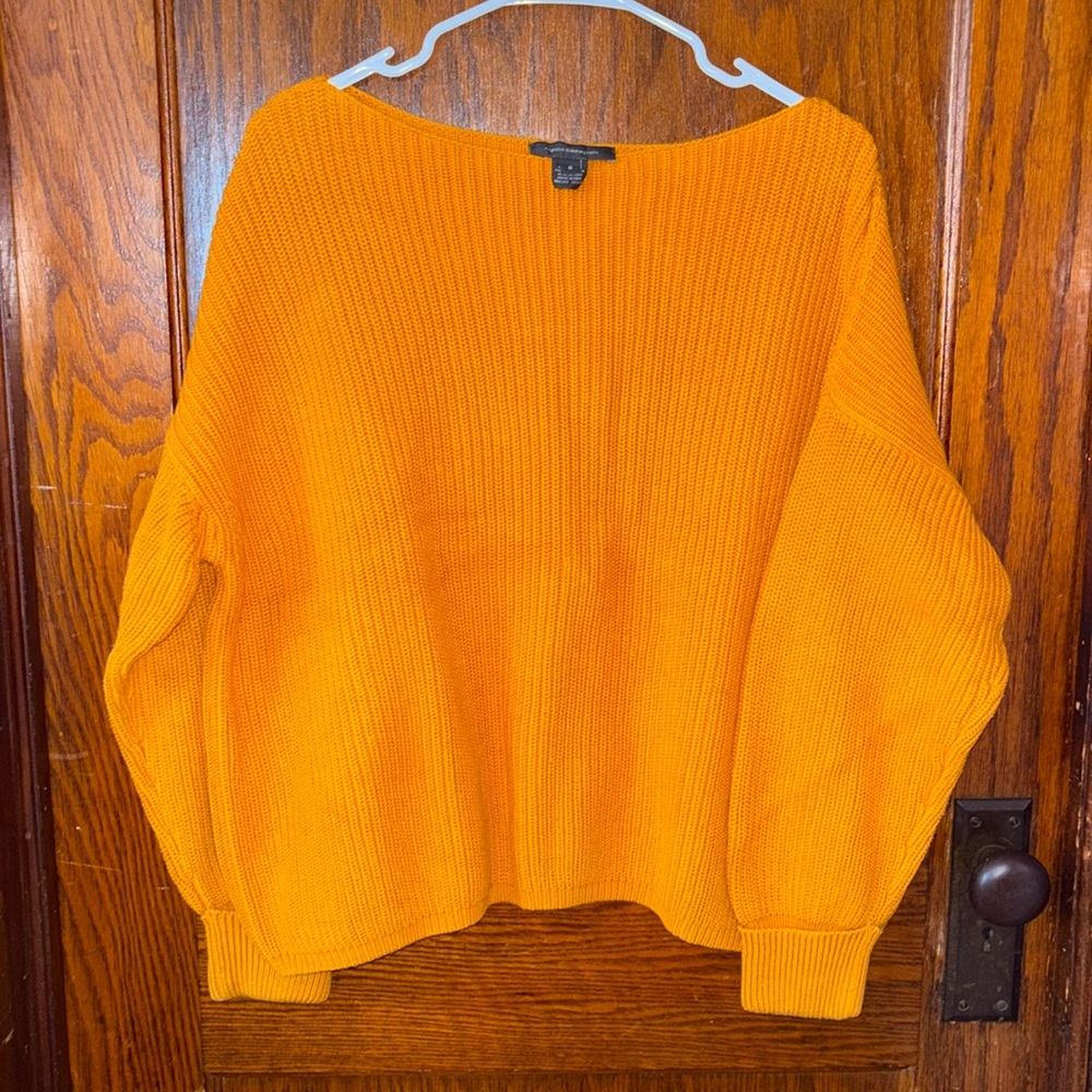 Pre-loved Women’s Orange French Connection Sweater. SM, Knit, Great condition.